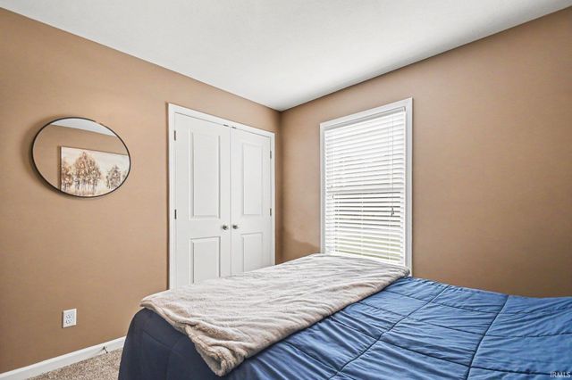 52635 Common Eider Trail, South Bend, IN 46628