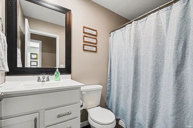 52635 Common Eider Trail, South Bend, IN 46628