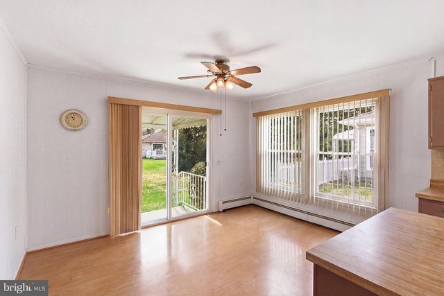 7 PAVILION ST, Toms River, NJ 08757