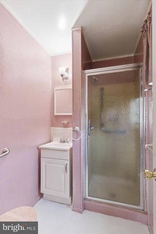 7 PAVILION ST, Toms River, NJ 08757