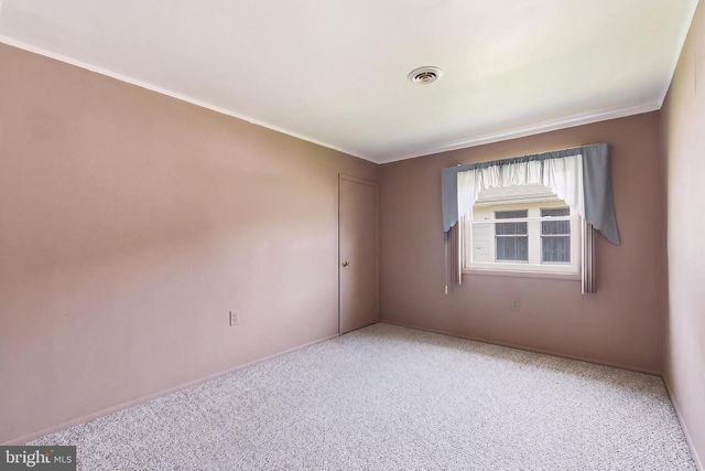 7 PAVILION ST, Toms River, NJ 08757