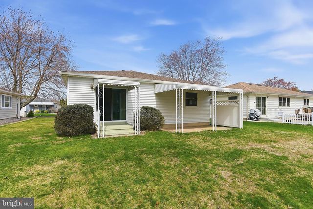 7 PAVILION ST, Toms River, NJ 08757