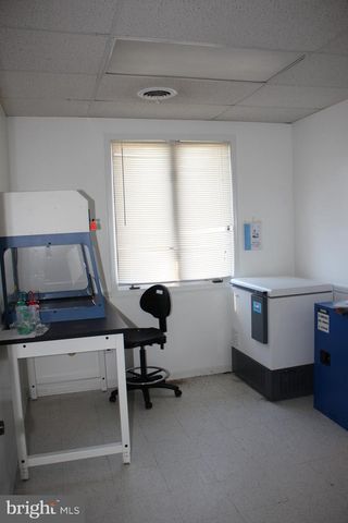 1165--B MARLKRESS RD, Cherry Hill, NJ 08003