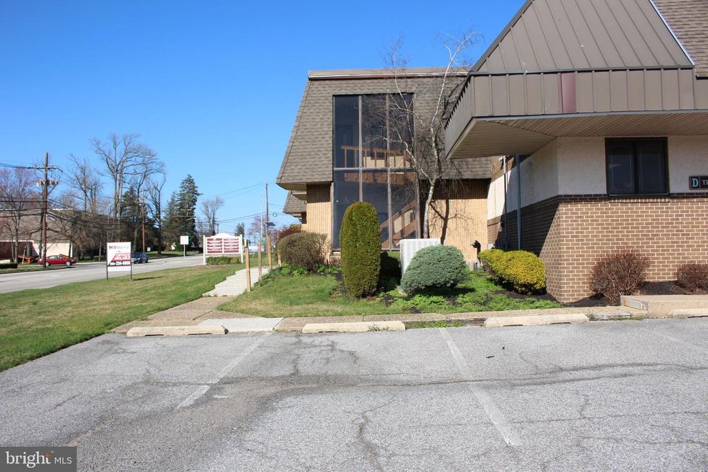 1165--B MARLKRESS RD, Cherry Hill, NJ 08003