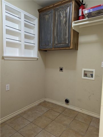 3001 S Fork Dr, Corpus Christi, TX 78414