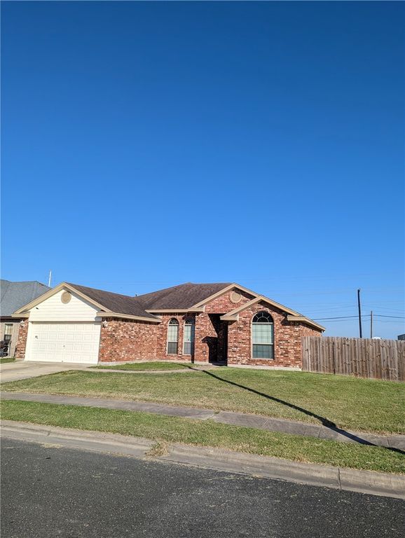 3001 S Fork Dr, Corpus Christi, TX 78414