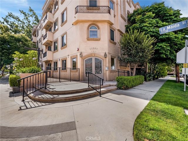 11280 La Maida 401, North Hollywood, CA 91601