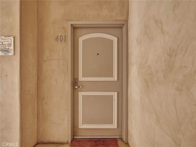 11280 La Maida 401, North Hollywood, CA 91601