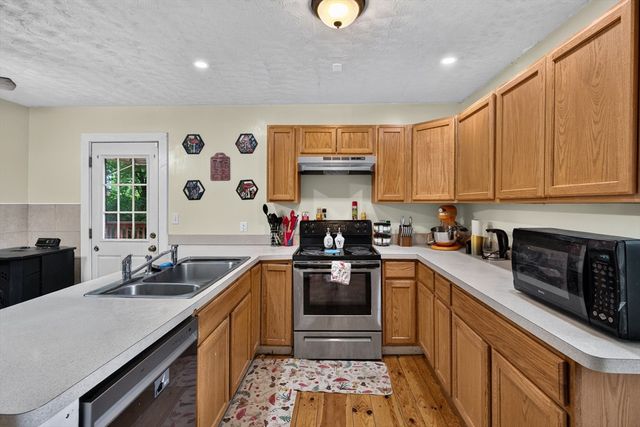 10 Burnett, Fitchburg, MA 01420