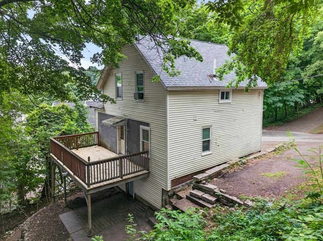 10 Burnett, Fitchburg, MA 01420