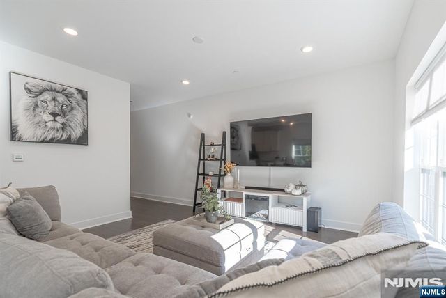 49 Harvest, Little Falls, NJ 07424