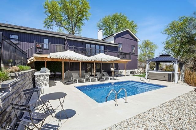 8 Rand Dr, West Orange Twp., NJ 07052