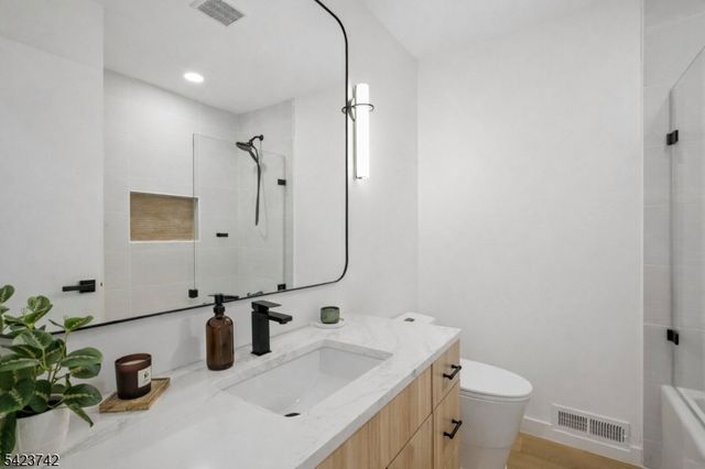 8 Rand Dr, West Orange Twp., NJ 07052