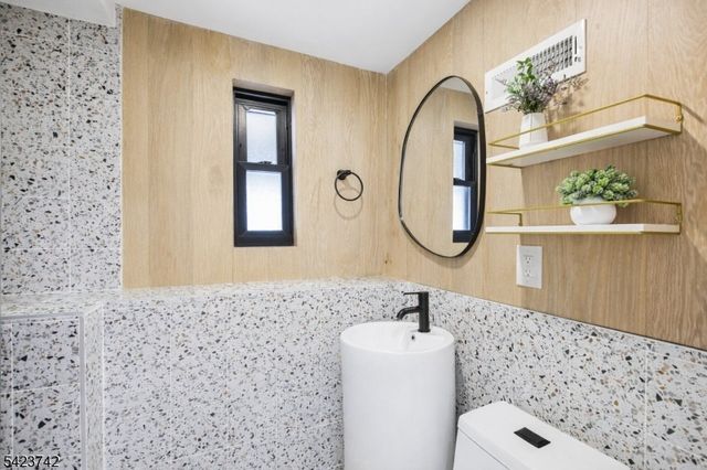 8 Rand Dr, West Orange Twp., NJ 07052