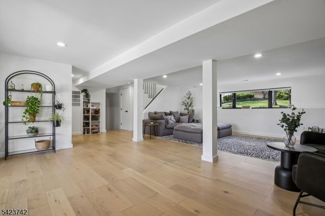 8 Rand Dr, West Orange Twp., NJ 07052