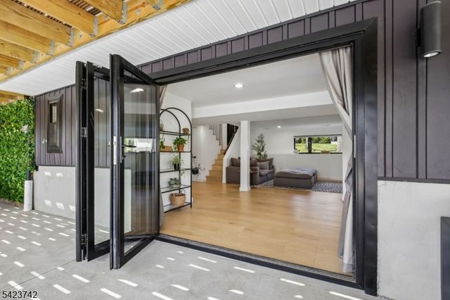 8 Rand Dr, West Orange Twp., NJ 07052