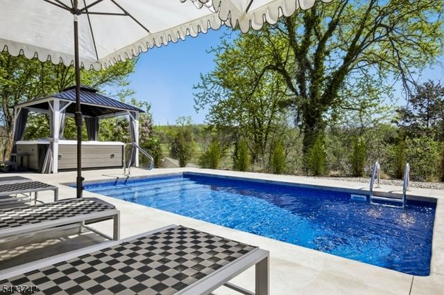 8 Rand Dr, West Orange Twp., NJ 07052