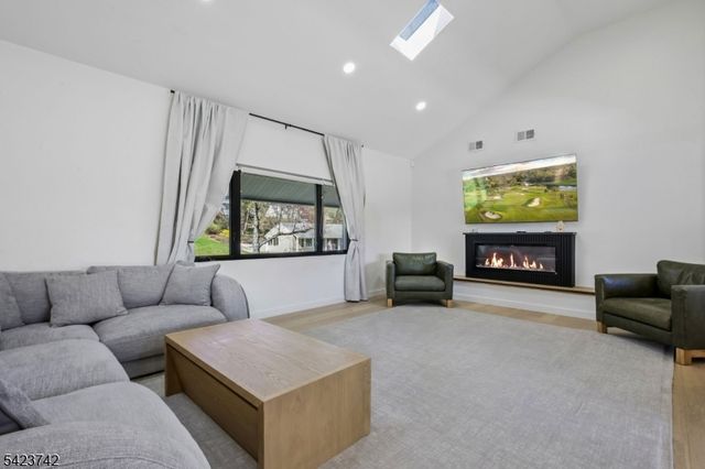 8 Rand Dr, West Orange Twp., NJ 07052