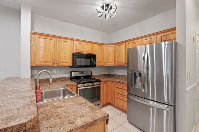 603 Alyssa Drive 603, Groveland, MA 01834