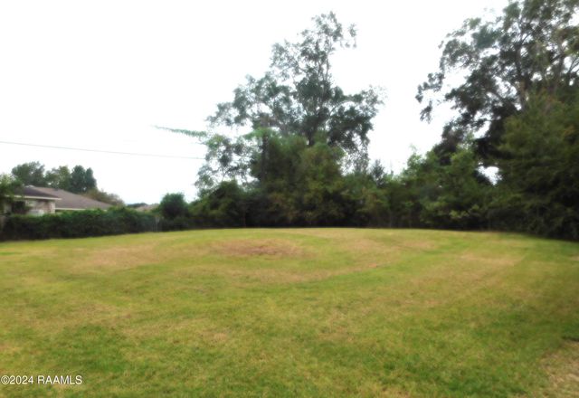 402 Attakapas Road, Lafayette, LA 70501
