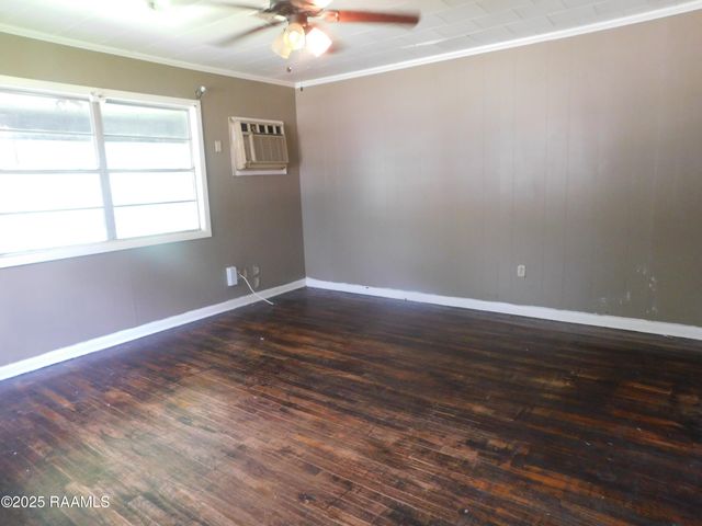 402 Attakapas Road, Lafayette, LA 70501