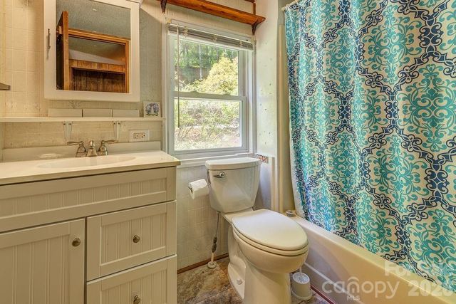 64 Haw Creek Circle, Asheville, NC 28805
