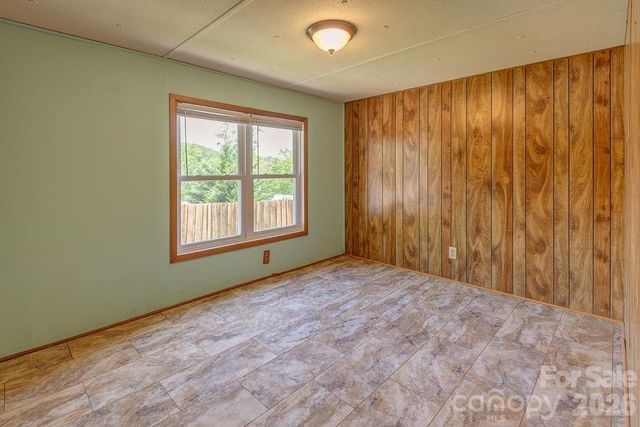 64 Haw Creek Circle, Asheville, NC 28805