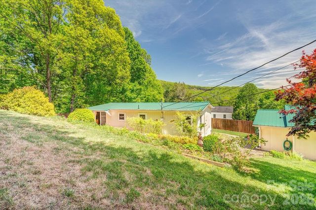 64 Haw Creek Circle, Asheville, NC 28805