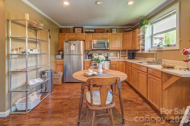 64 Haw Creek Circle, Asheville, NC 28805