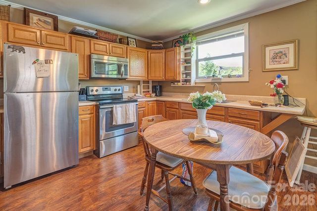 64 Haw Creek Circle, Asheville, NC 28805