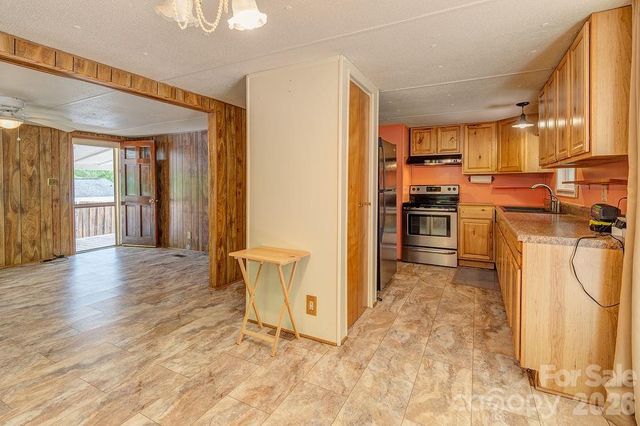 64 Haw Creek Circle, Asheville, NC 28805