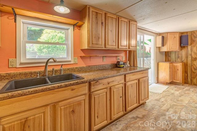 64 Haw Creek Circle, Asheville, NC 28805