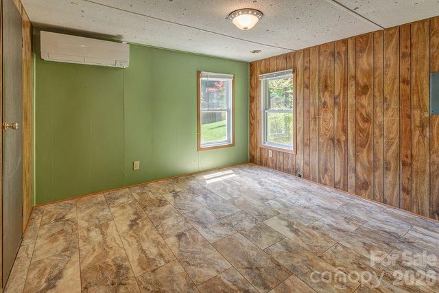64 Haw Creek Circle, Asheville, NC 28805
