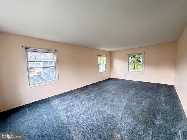 156 PENNYPACKER DR, Willingboro, NJ 08046