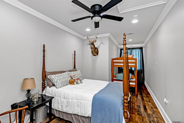 7890 False River Rd, Oscar, LA 70762