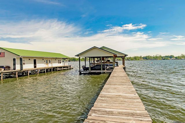 7890 False River Rd, Oscar, LA 70762