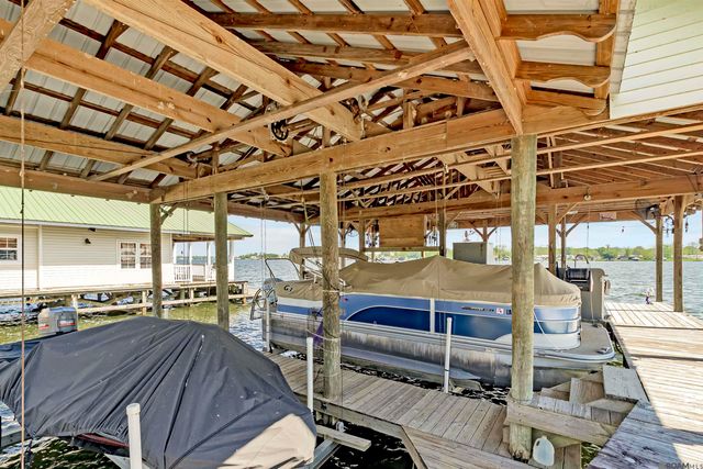7890 False River Rd, Oscar, LA 70762