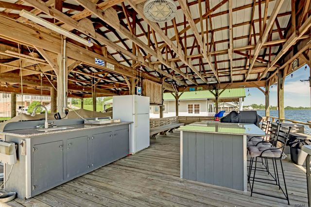 7890 False River Rd, Oscar, LA 70762