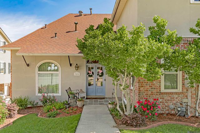 7890 False River Rd, Oscar, LA 70762
