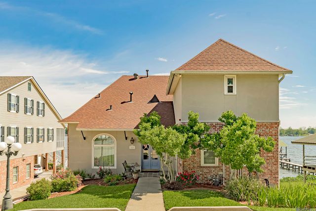 7890 False River Rd, Oscar, LA 70762