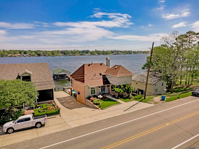 7890 False River Rd, Oscar, LA 70762