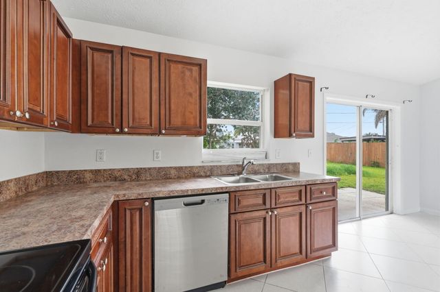 2574 SE Richmond Street, Port St. Lucie, Port St Lucie, FL 34952