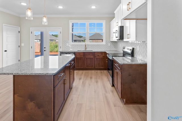 243 Susan Lynn Drive, Hazel Green, AL 35750