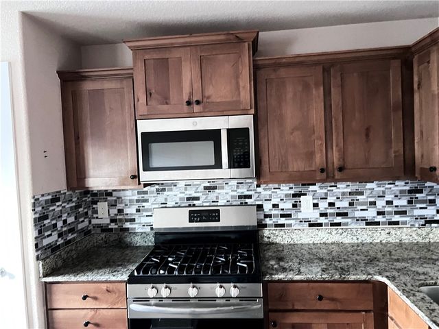 431 Red Robin Street, Centerton, AR 72719