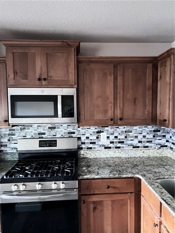 431 Red Robin Street, Centerton, AR 72719