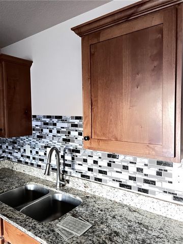 431 Red Robin Street, Centerton, AR 72719