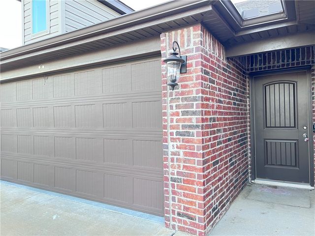 431 Red Robin Street, Centerton, AR 72719