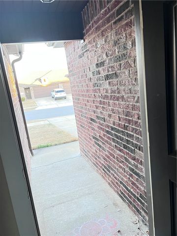 431 Red Robin Street, Centerton, AR 72719