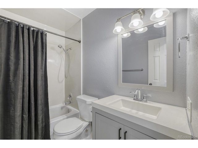 3354 S Flower St 52, Lakewood, CO 80227