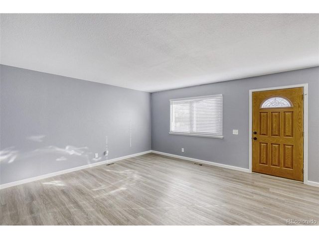 3354 S Flower St 52, Lakewood, CO 80227